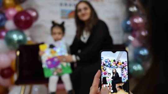 Karnelerini alan anaokulu öğrencileri, harçlıklarını hasta çocuklara bağışladı