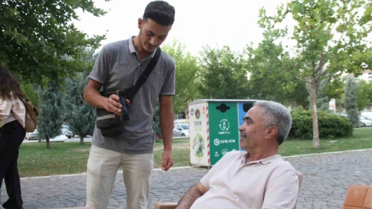 Kaybolan köpeğini bulmak için sokak sokak geziyor