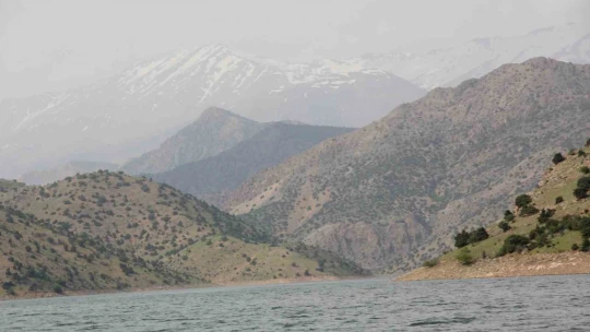 Keban Baraj Gölünde bir ilk: Su üzerinde 9 saatte 200 kilometre yol yaptılar