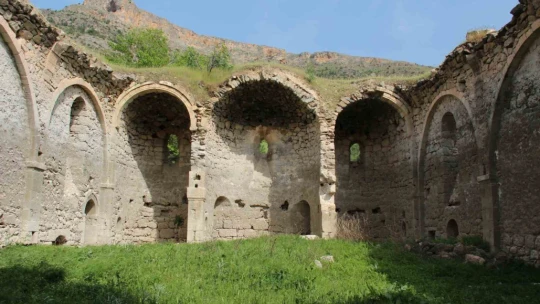 Keban Baraj Gölünde bir ilk: Su üzerinde 9 saatte 200 kilometre yol yaptılar