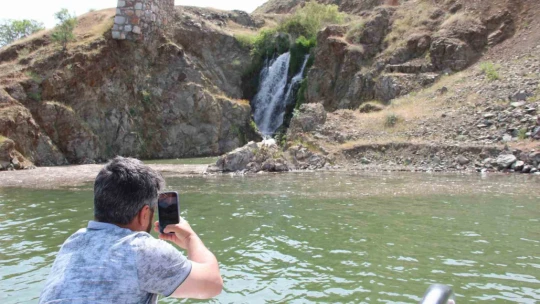 Keban Baraj Gölünde bir ilk: Su üzerinde 9 saatte 200 kilometre yol yaptılar