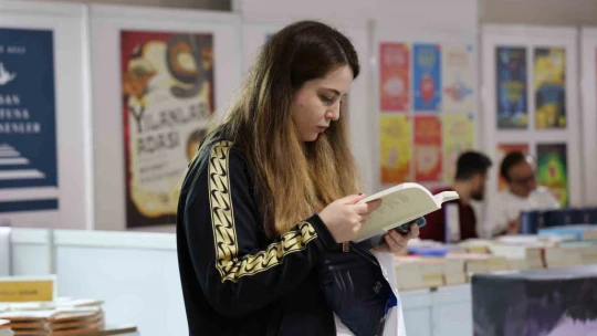 Kitap fuarını 9 günde 1 milyon kişi ziyaret etti