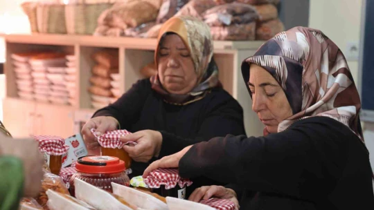 Köy kadınlarının el emeği ürünleri, Romanya sofralarını süslüyor