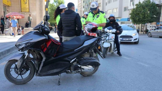 Kurallara uymayan motosiklet sürücülerine ceza yağdı