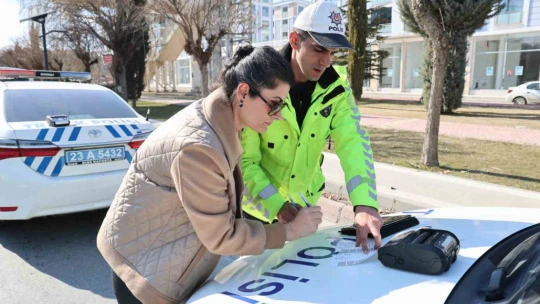 Kurallara uymayan sürücülere havadan ceza yağdı