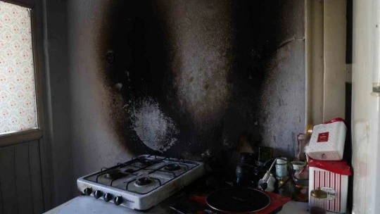 Mutfakta çıkan yangın söndürüldü