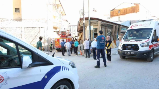 Mutfakta çıkan yangın söndürüldü