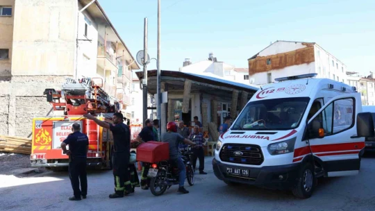 Mutfakta çıkan yangın söndürüldü