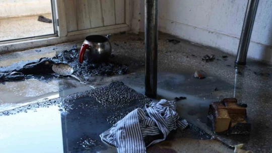 Mutfakta çıkan yangın söndürüldü