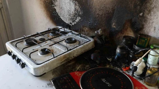 Mutfakta çıkan yangın söndürüldü