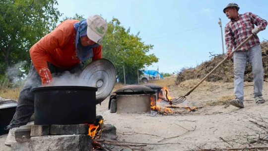 Nohudun kum ve ateşle dansı