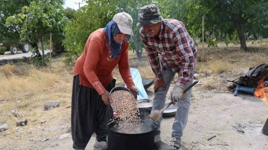 Nohudun kum ve ateşle dansı