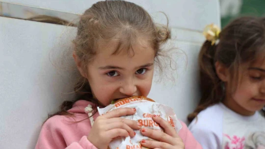 Öğrenciler istedi, hayırsever vatandaş gerçekleştirdi