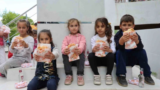 Öğrenciler istedi, hayırsever vatandaş gerçekleştirdi