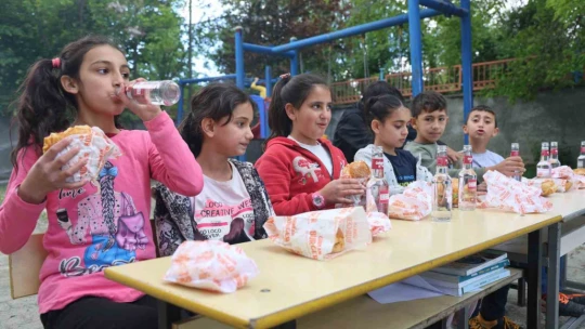 Öğrenciler istedi, hayırsever vatandaş gerçekleştirdi