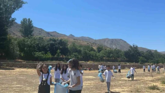 Öğrencilerin çevre duyarlılığı takdir topladı