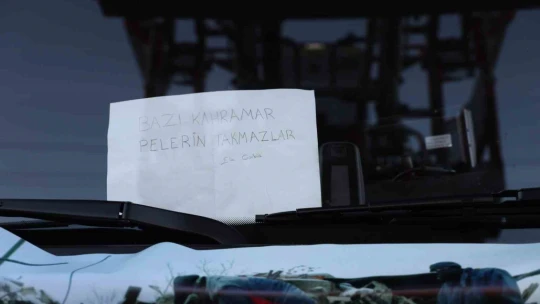 Öğrencilerin ziyaret ettiği depremzede itfaiyecilere anlamlı not