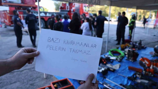 Öğrencilerin ziyaret ettiği depremzede itfaiyecilere anlamlı not