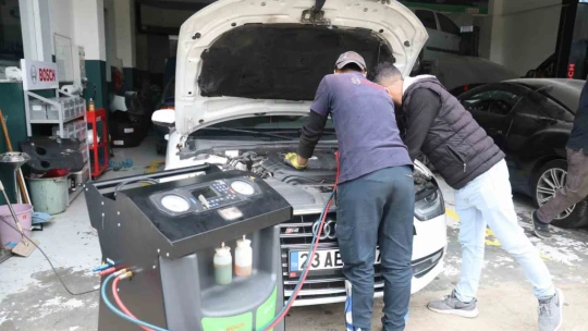 Oto ustalarından sağlık ve tasarruf için 'klima' uyarısı