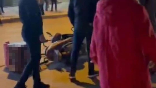 Otomobil motokuryeye çarptı: 1 yaralı