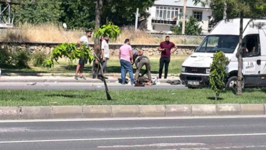 Otomobilin çarptığı yaya ağır yaralandı