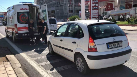 Otomobilin çarptığı yaya yaralandı