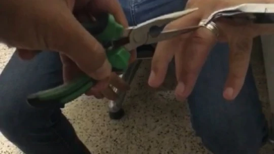 Parmağına sıkışan yüzüğü itfaiye ekipleri çıkardı