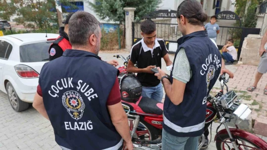 Polis ekipleri okul önlerinde göz açtırmıyor