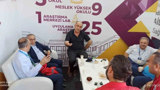 ROKET takımı Teknofest'te ilgi odağı oldu