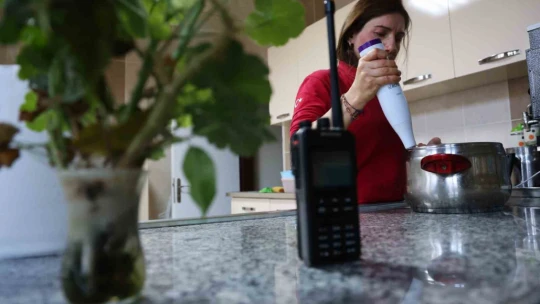 Sağlık çalışanları ilk iftarlarını görev başında yaptı