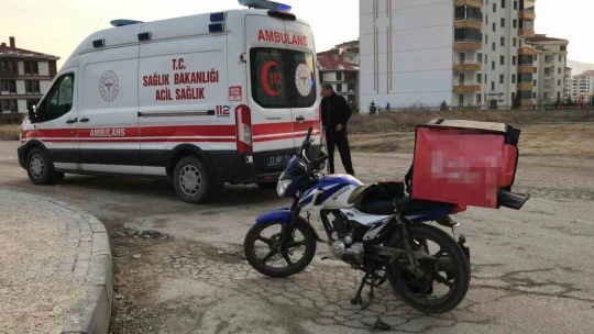 Sağlıkçı hastayı götürmek yerine ambulansı durdurup muhabire 'çekemezsin' dedi