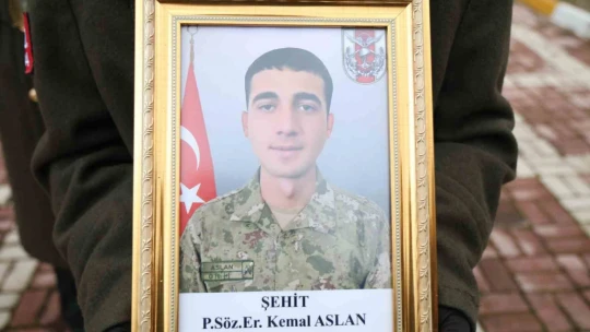 Şehit Aslan son yolculuğuna uğurlandı