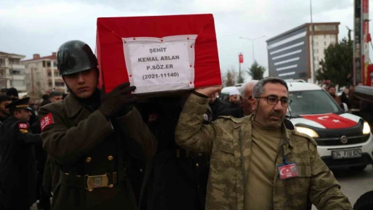 Şehit Aslan son yolculuğuna uğurlandı