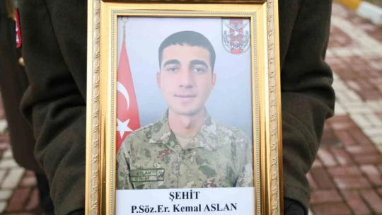 Şehit Aslan son yolculuğuna uğurlandı