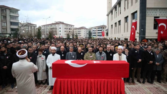 Şehit Aslan son yolculuğuna uğurlandı