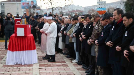 Şehit Aslan son yolculuğuna uğurlandı
