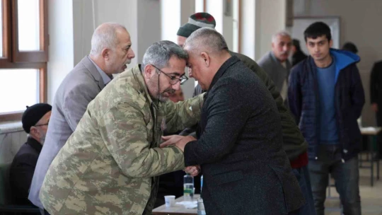 Şehit babası Mehmet Aslan: ''Mevla verirken sevindirdi, alırken sevindirdi. Şeref, onur ve gurur duyduk''