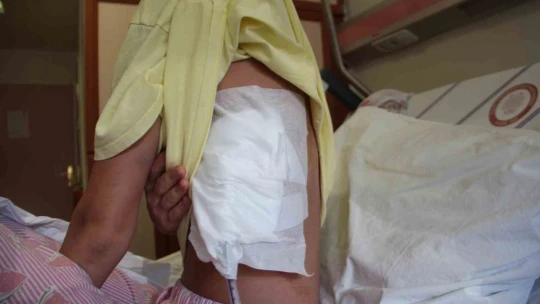 Sevgilisini defalarca bıçaklayan doktor, evinde ölü bulundu