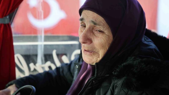 Sevinç ve hüzün gözyaşları bir arada: Ahıska Türkleri yeni yuvalarına uğurlandı