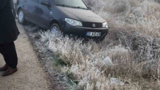 Sis ve gizli buzlanma kazaya neden oldu: 4 yaralı