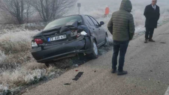 Sis ve gizli buzlanma kazaya neden oldu: 4 yaralı