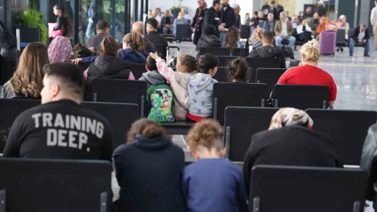Tatil dönüşü Elazığ otogarında yoğunluk