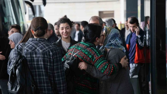 Tatil dönüşü Elazığ otogarında yoğunluk