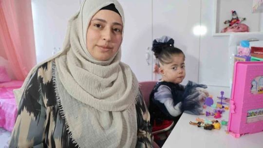 Tek dileği kelebek hastası kızına doyasıya sarılabilmek