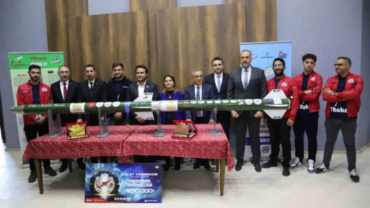 TEKNOFEST 2024 VE ISIF'24'te derece elde edenler FÜ tarafından ödüllendirildi