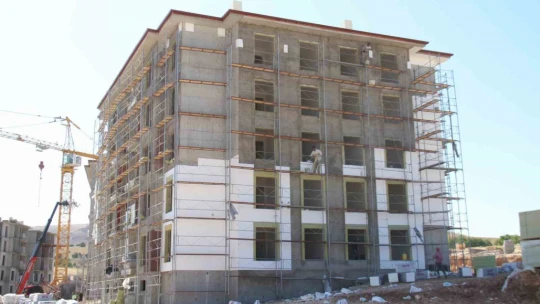 Temelini Cumhurbaşkanı Erdoğan atmıştı: Kalıcı konutların yapımı hızla sürüyor