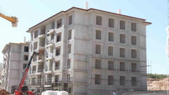 Temelini Cumhurbaşkanı Erdoğan atmıştı: Kalıcı konutların yapımı hızla sürüyor