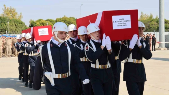 Tunceli'deki kazada şehit olan 4 asker memleketlerine uğurlandı