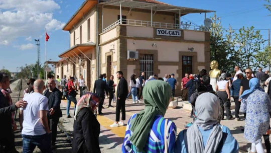 Turistik Diyarbakır Ekspresi Elazığ'da