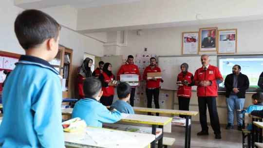 Türk Kızılay'ından 'Türk Malı Haftası'  etkinliği